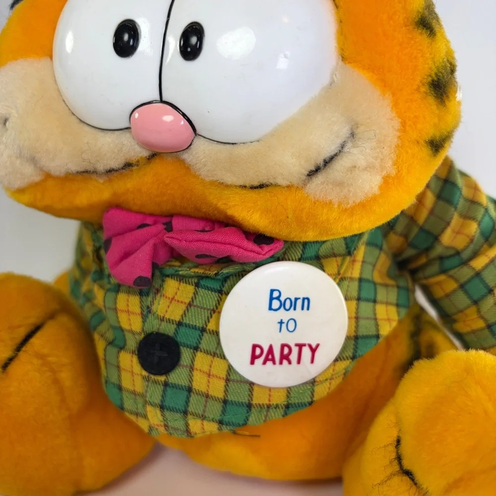 VTG 1981‎ Dakin Stuffed Plush Garfield Cat - Born to Party NO Lampshade